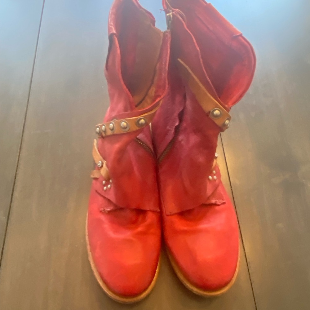 AS98 Red booties - Picture 2 of 3